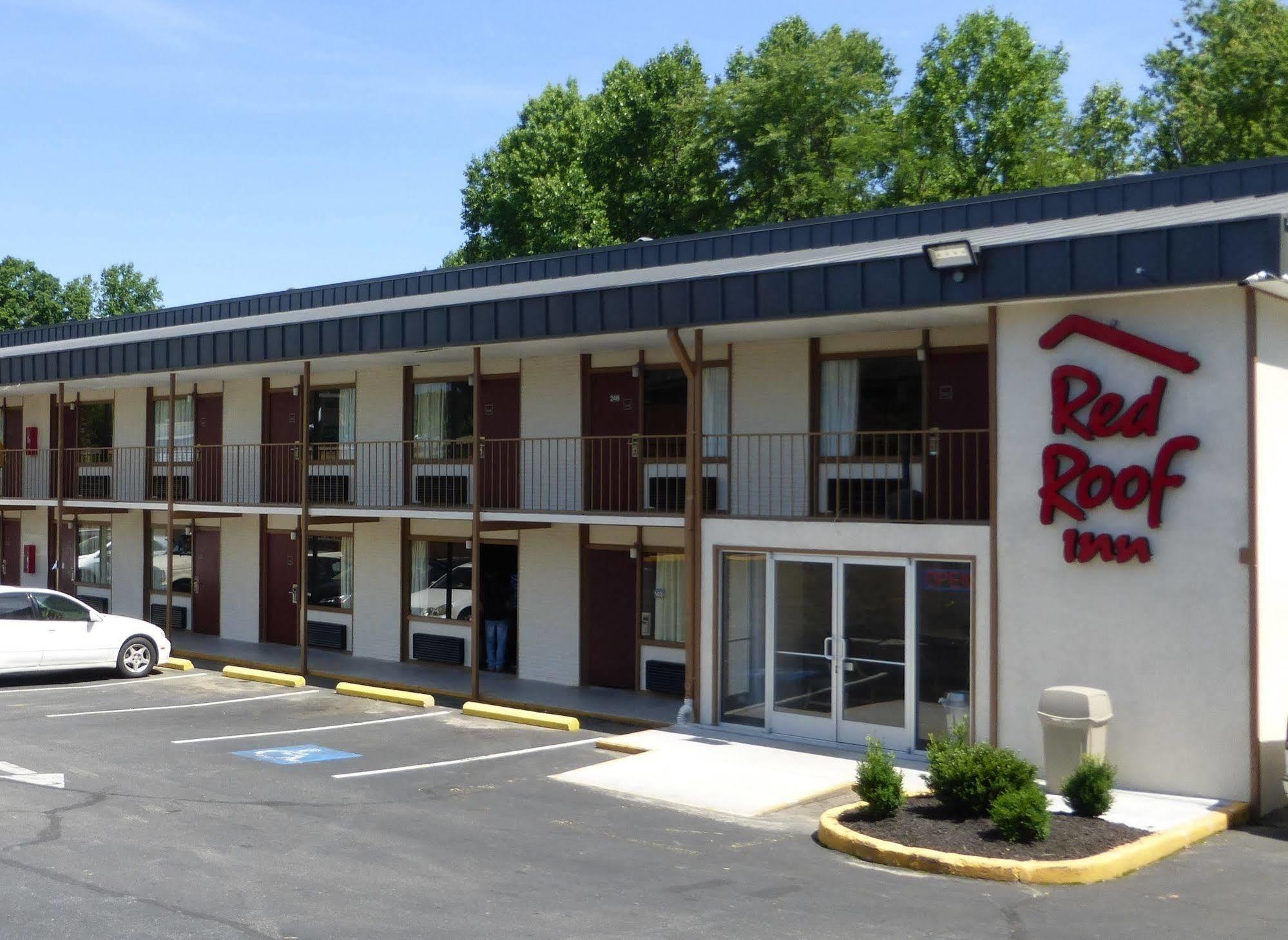 Red Roof Inn Fredericksburg North Exterior photo